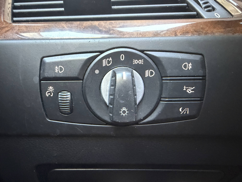 BMW 525 525d Standheizung Night Vision Panorama Leder AHK — photo 15
