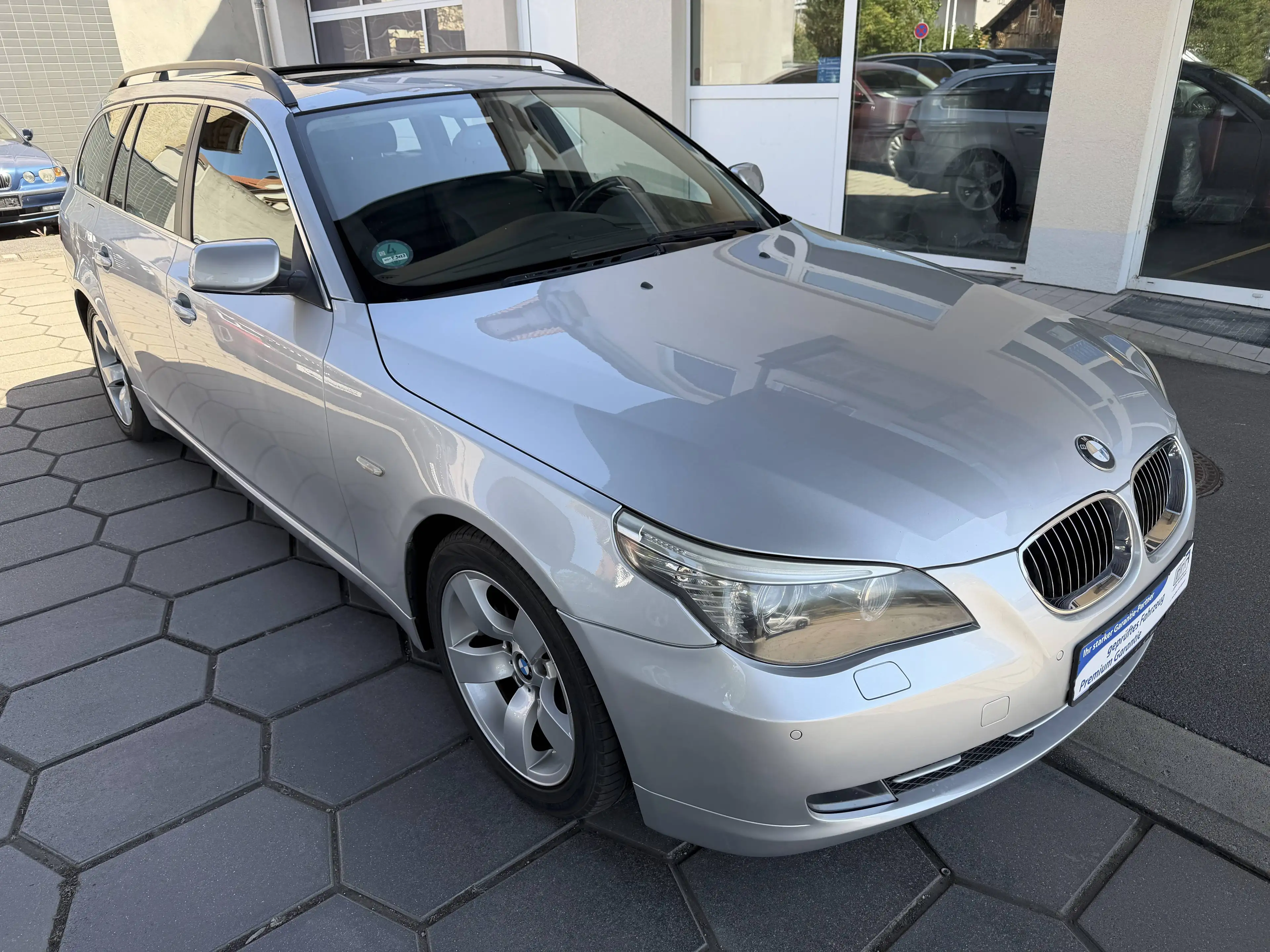 BMW 525 525d Standheizung Night Vision Panorama Leder AHK — photo 3