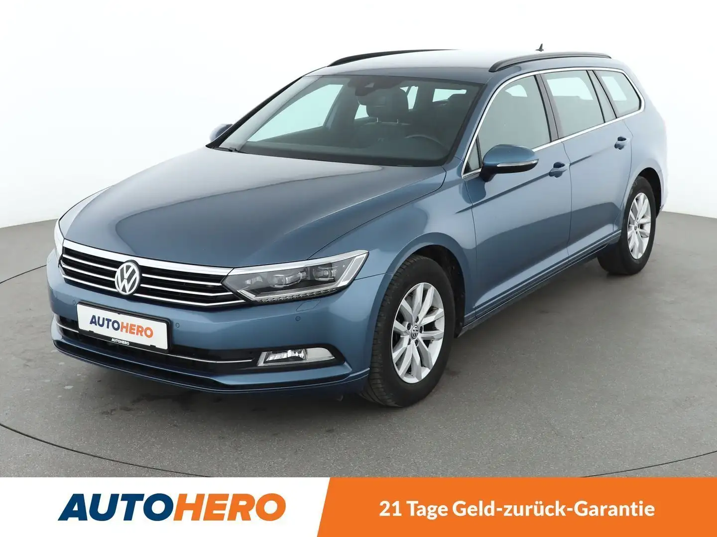 Volkswagen Passat 2.0 TDI Comfortline BM Aut.*NAVI*AHK*ACC*R-LINE* Blau - 1