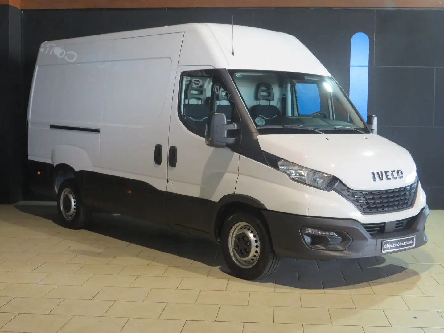 Iveco Daily 2.3 TD 35S 14  3520L/H2 - 2