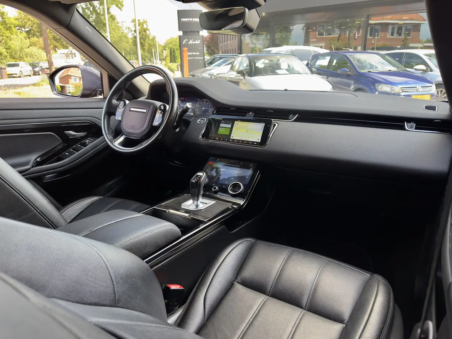 Land Rover Range Rover Evoque 1.5 P300e AWD AUT8 R-DYNAMIC HSE BLACK-EDITION PAN Grijs - 2