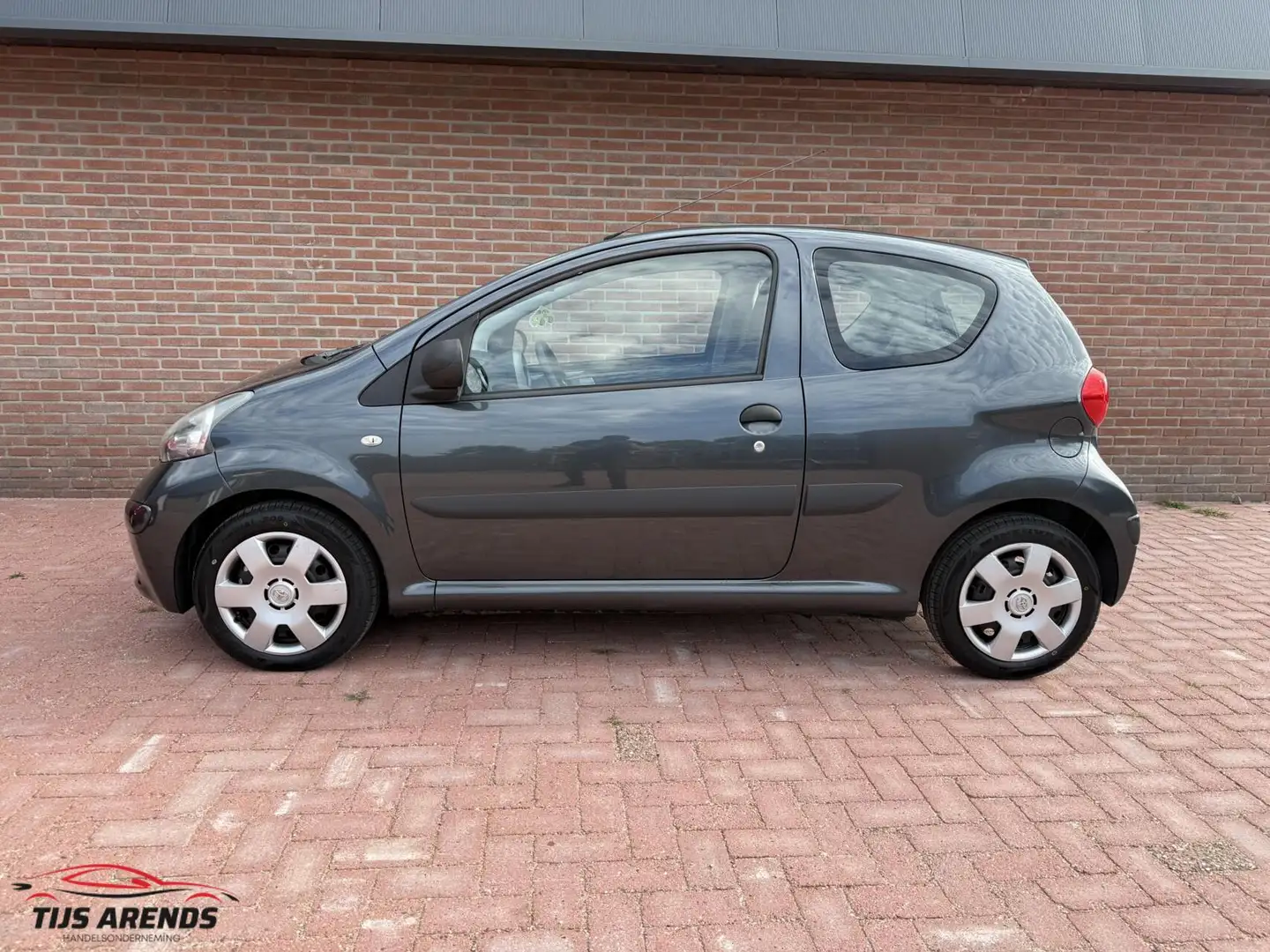 Toyota Aygo 1.0-12V|NWE APK|NWE BEURT| Grijs - 2