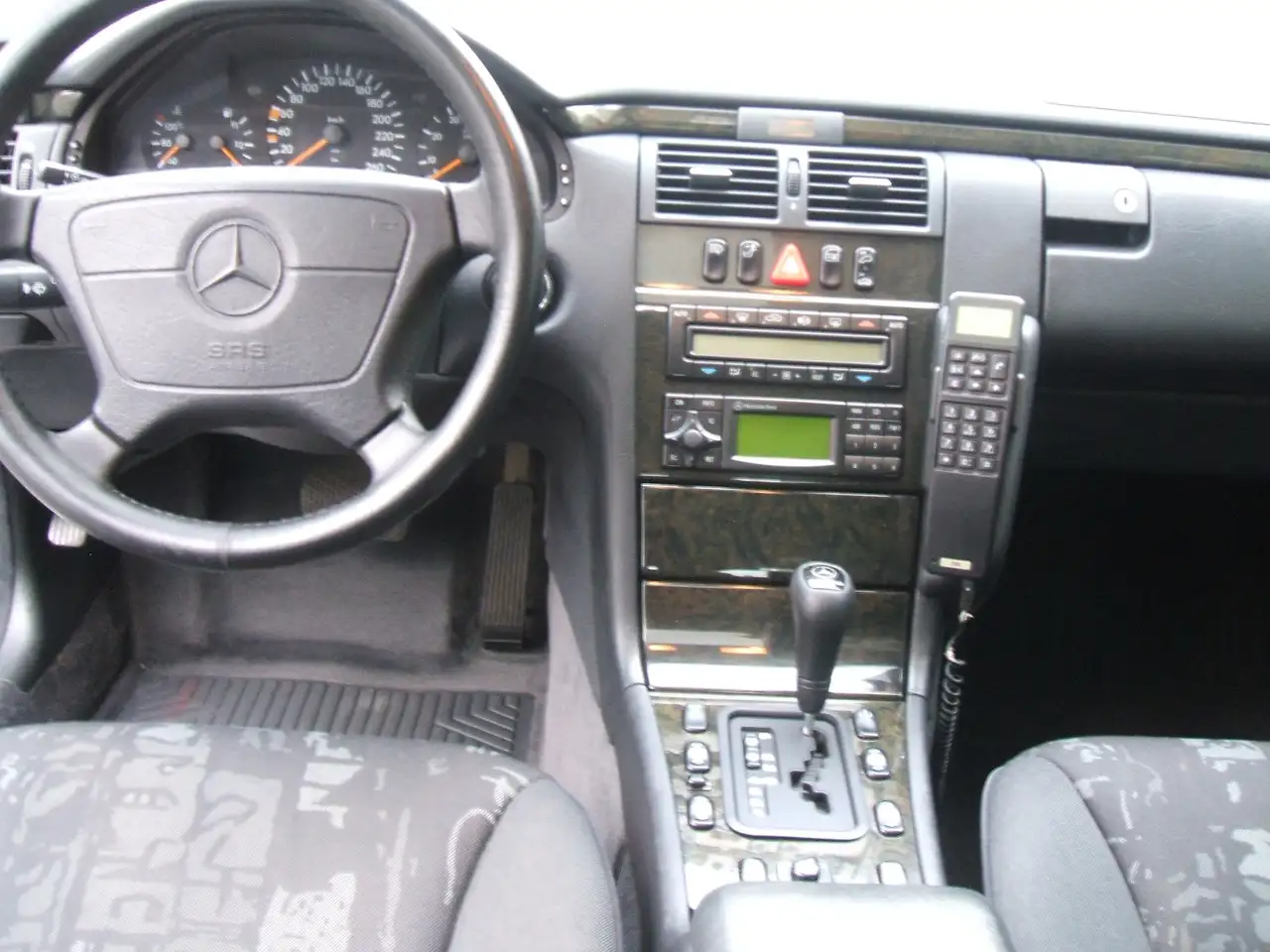 Mercedes-Benz E 420 -V8-AMG* motor M-119* 1.Hd* 30 j-H-Kenz.*TÜV-NEU, foto 10