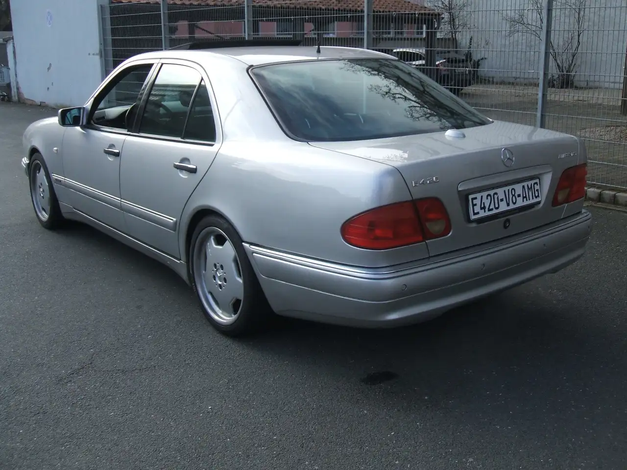 Mercedes-Benz E 420 -V8-AMG* motor M-119* 1.Hd* 30 j-H-Kenz.*TÜV-NEU, foto 8