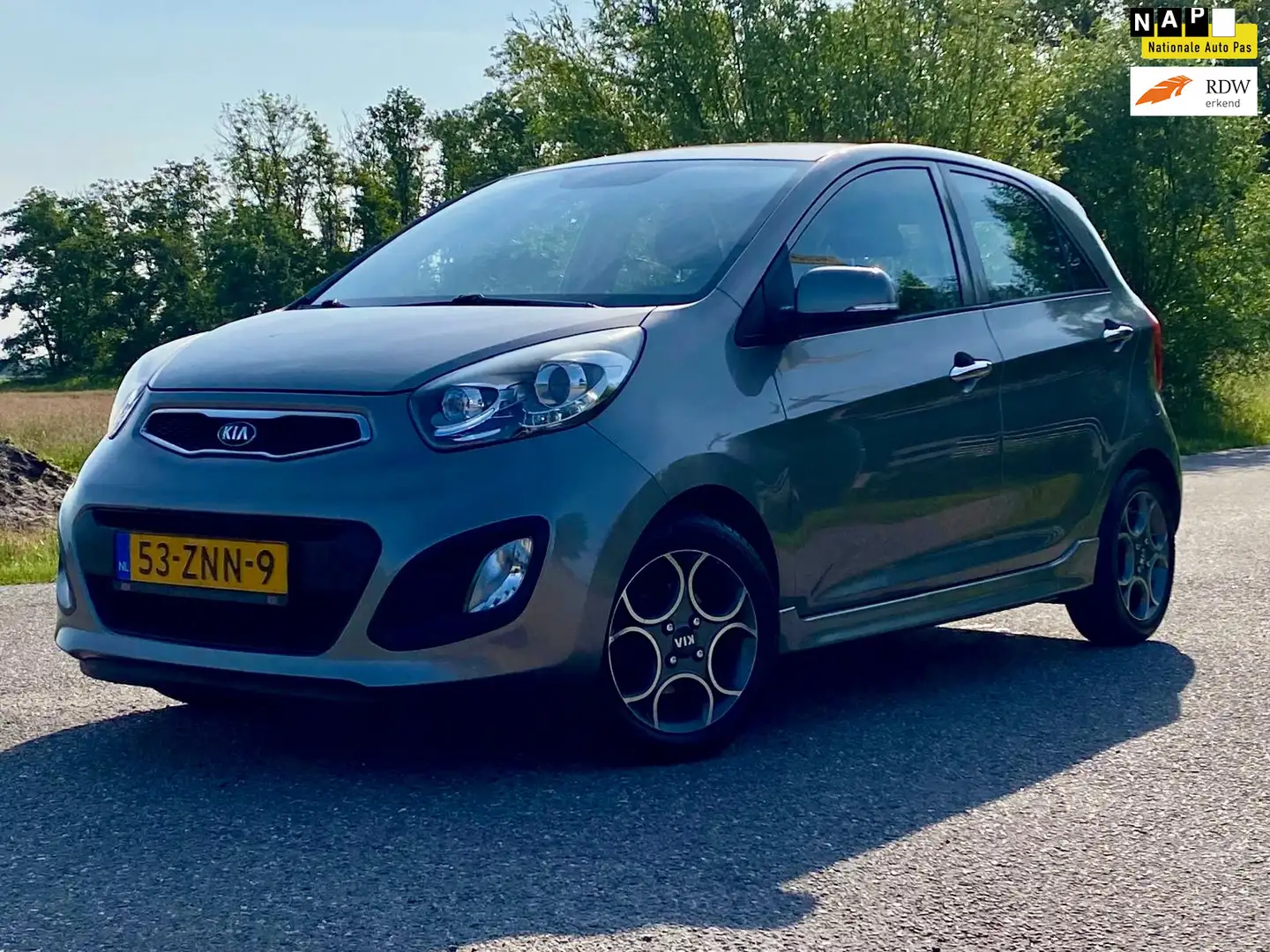 Kia Picanto 1.0 CVVT Design Edition 5DRS AIRCO NAP GOED ONDERH Gris - 1