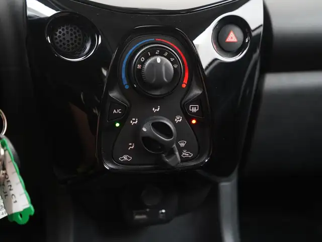 Citroen C1 view 11