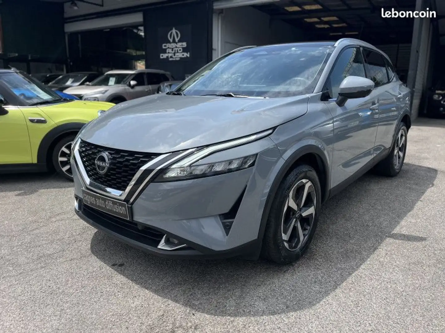 Nissan Qashqai 1.3 MILD HYBRID 158CH BUSINESS EDITION XTRONIC Grau - 1