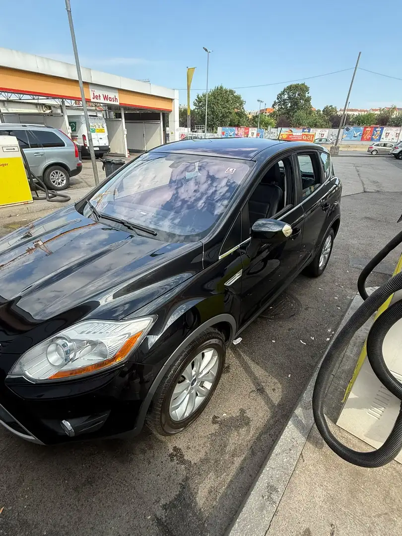Ford Kuga - 1