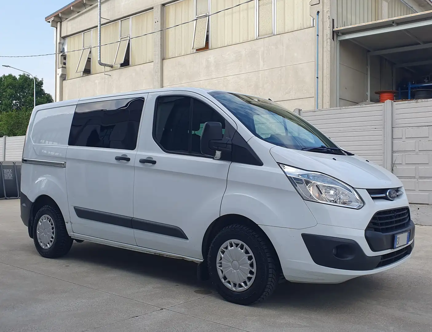 Ford Transit Custom 270 2.2 TDCi 125 CV Trend D.Cab. Weiß - 1
