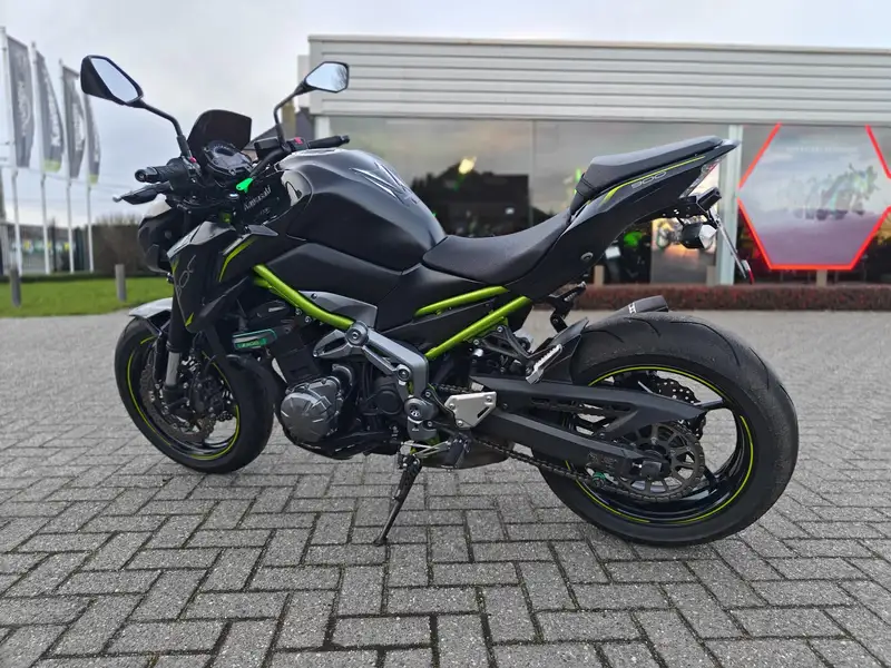 Kawasaki Z 900 - foto 8