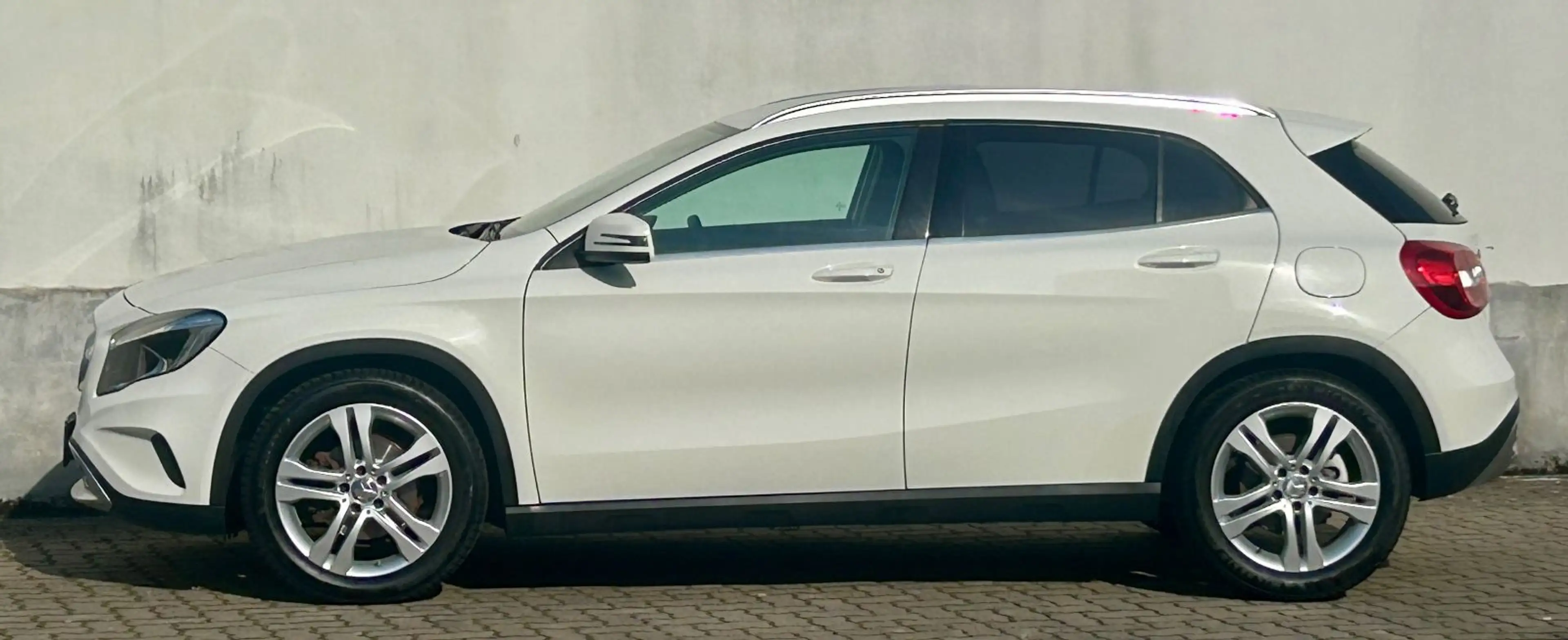 Mercedes-Benz GLA 220 d 4Matic Automatic GPS Klima SHZ ALU — photo 7