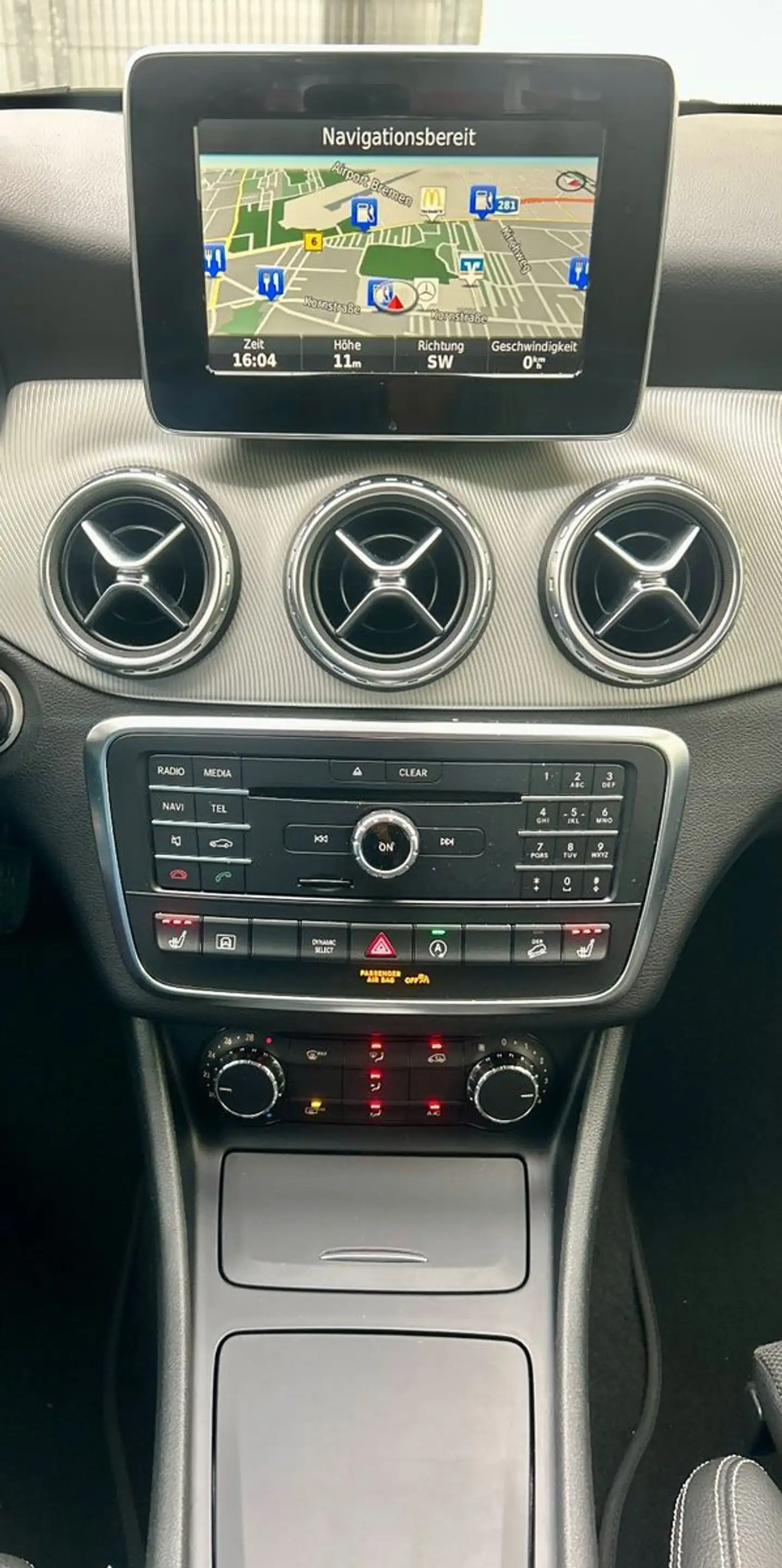 Mercedes-Benz GLA 220 d 4Matic Automatic GPS Klima SHZ ALU — photo 6