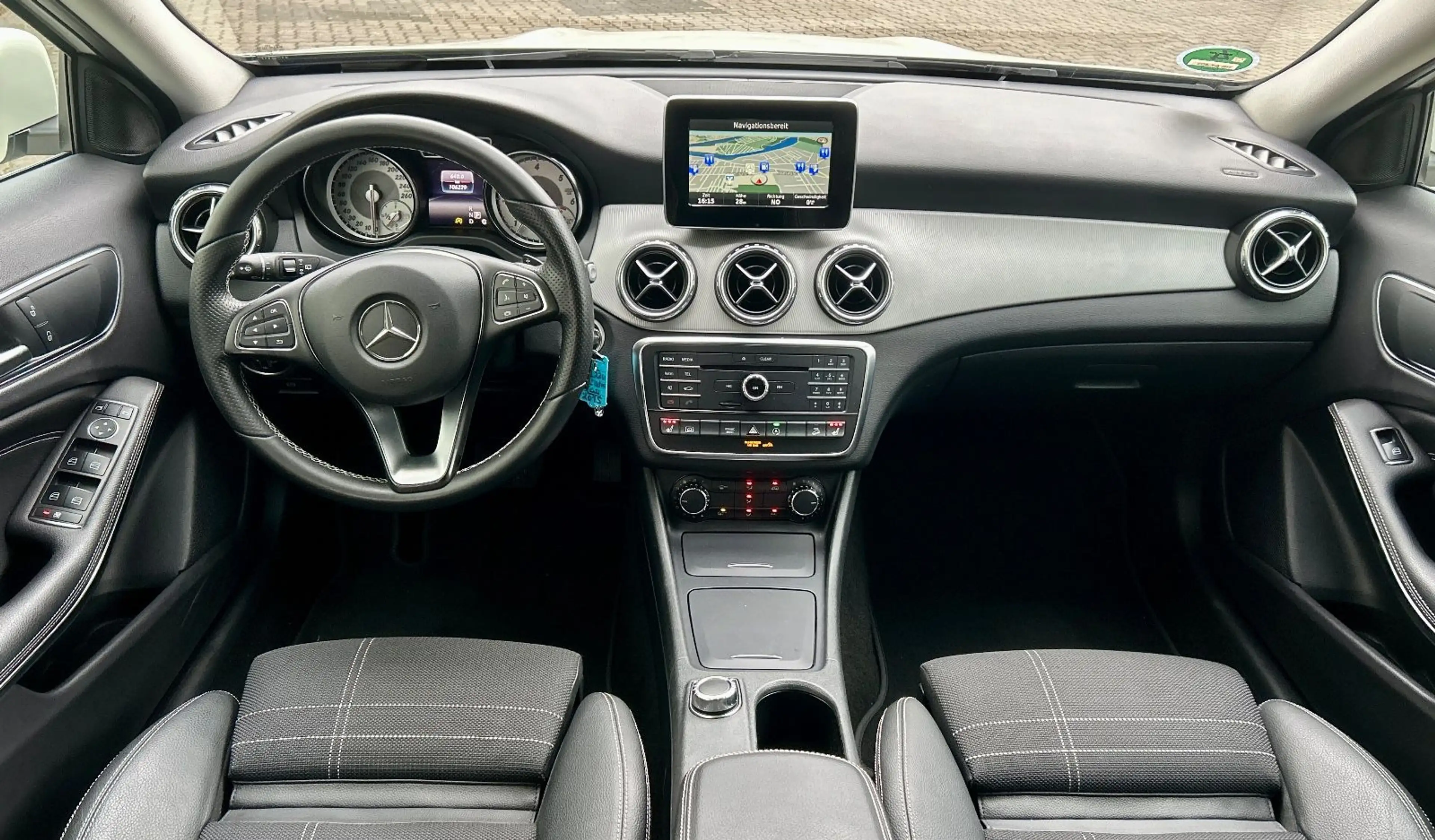 Mercedes-Benz GLA 220 d 4Matic Automatic GPS Klima SHZ ALU — photo 5