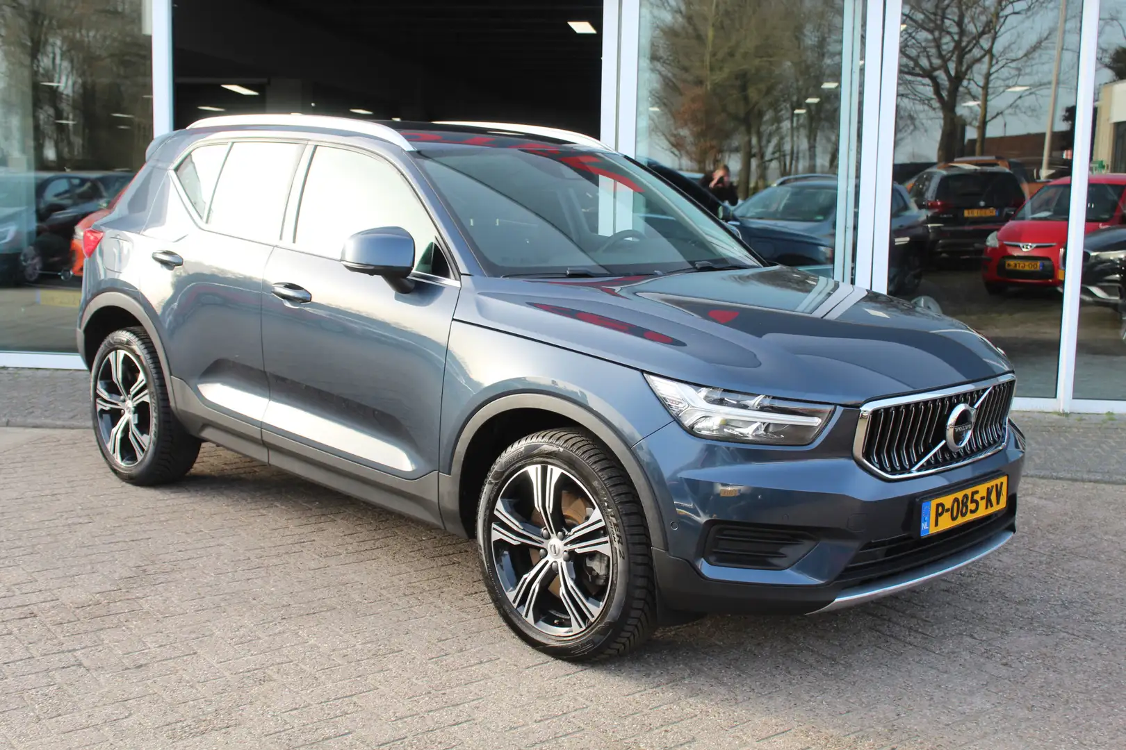 Volvo XC40 1.5 T4 Recharge Inscription Expression Blau - 2