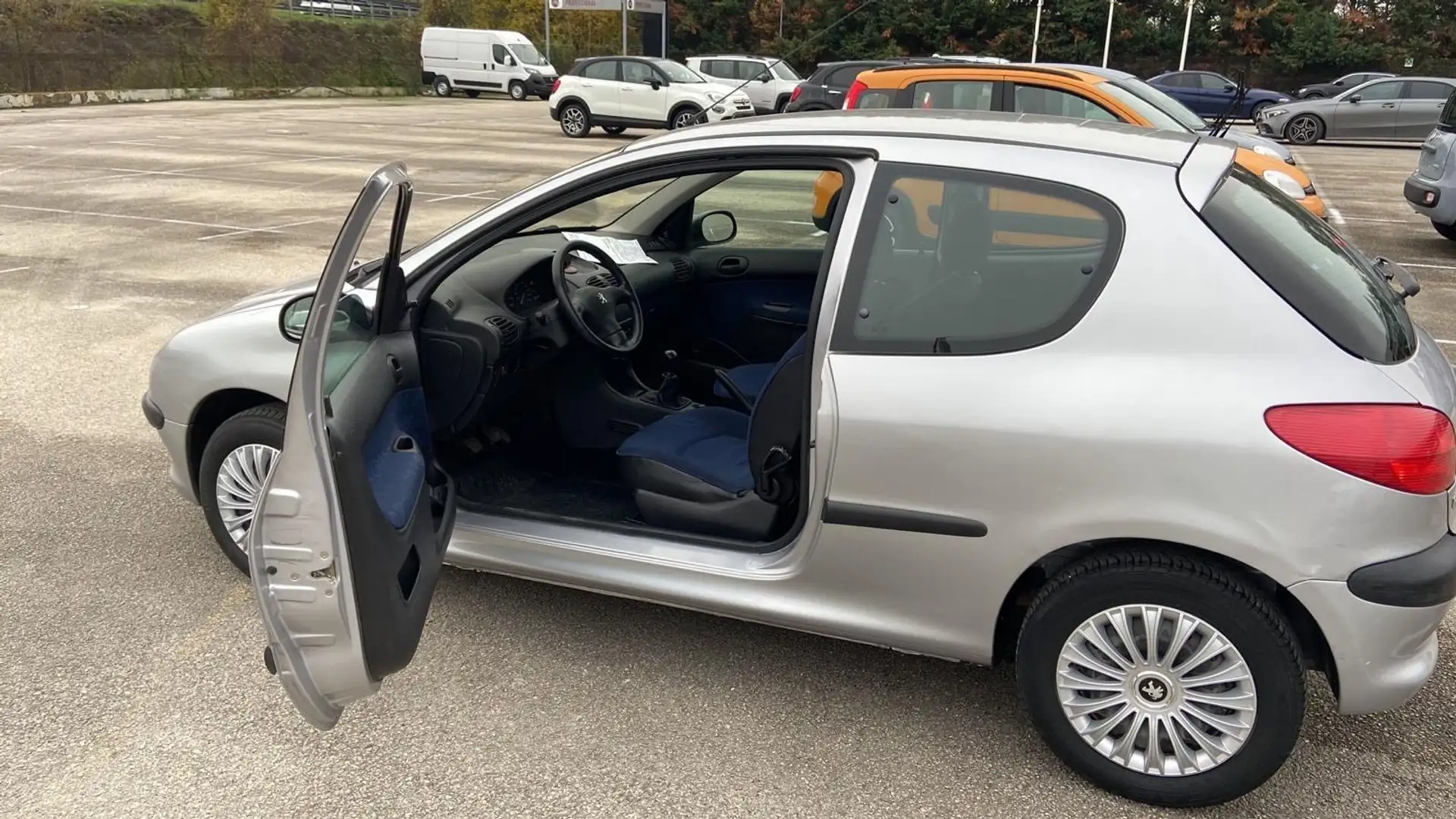 Peugeot 206 3p 1.1 XT c/2airbag - 2