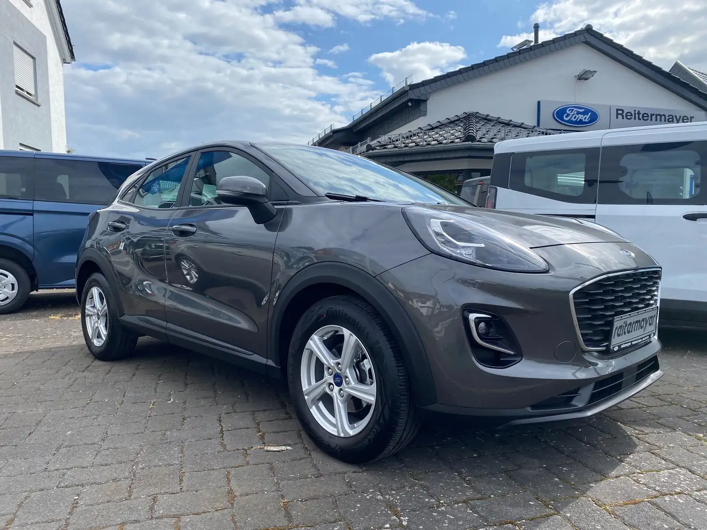 Ford Puma Cool & Connect Grau - 1