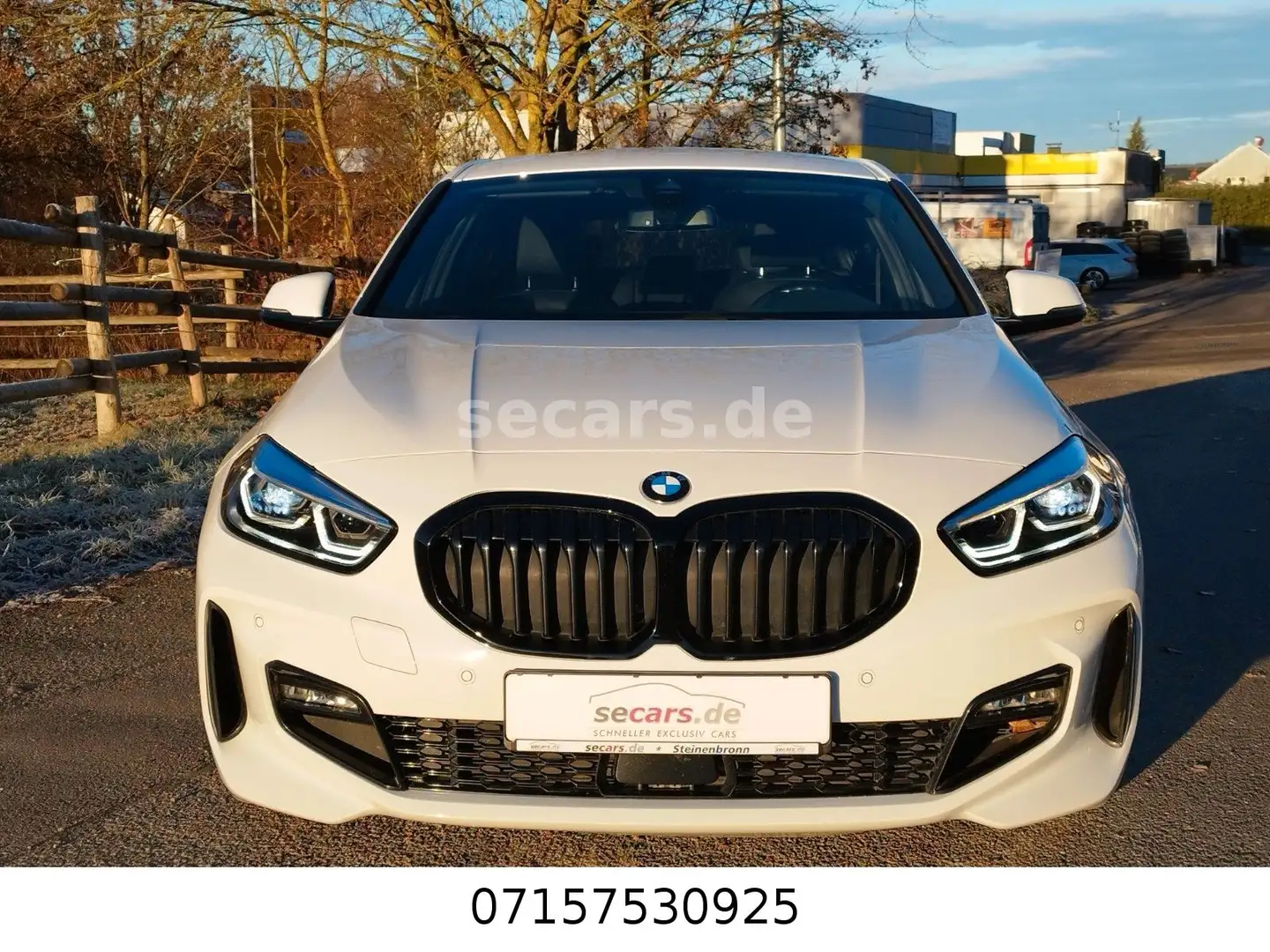 BMW 120 i MSport SAG LCPr LED RFK DriA 18" KomfZ Appl Weiß - 2