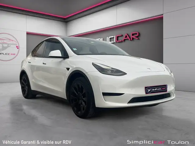 Tesla Model Y MODEL Y Standard RWD