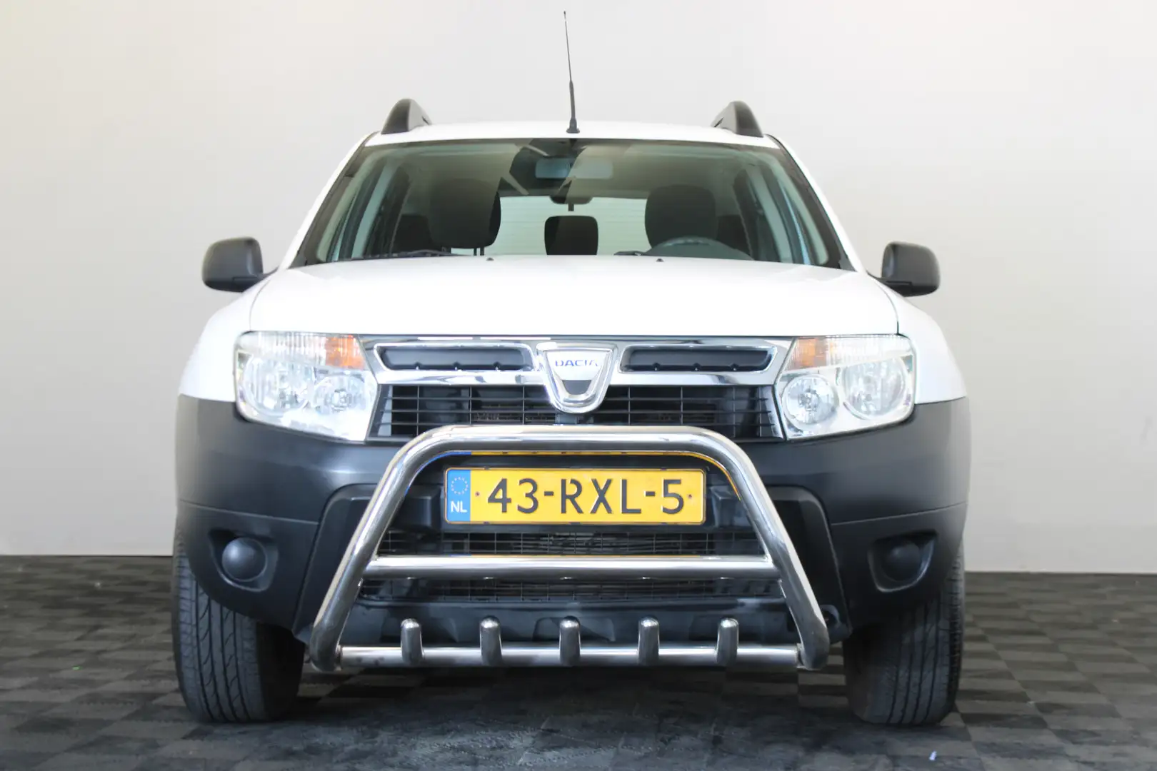Dacia Duster 1.6 Ambiance 2wd Wit - 2