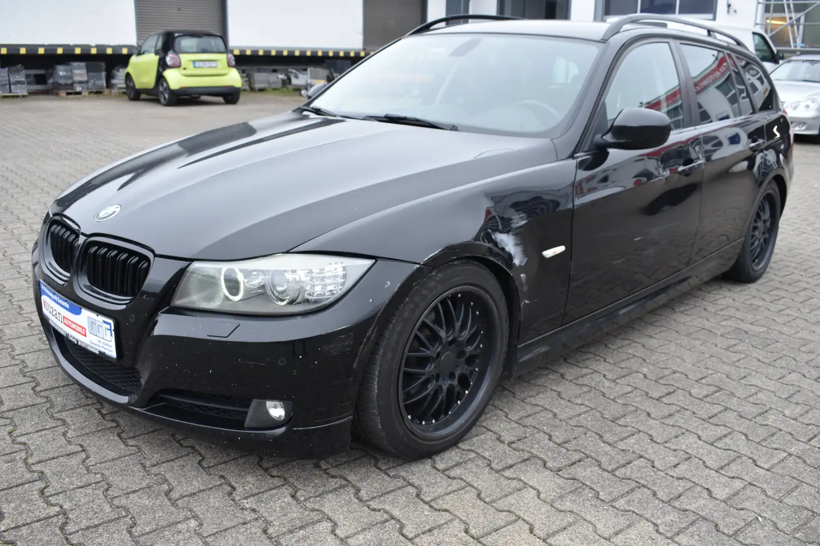 BMW 320 320d *Unfallschaden*Motor-Getriebe TOP* Noir - 1