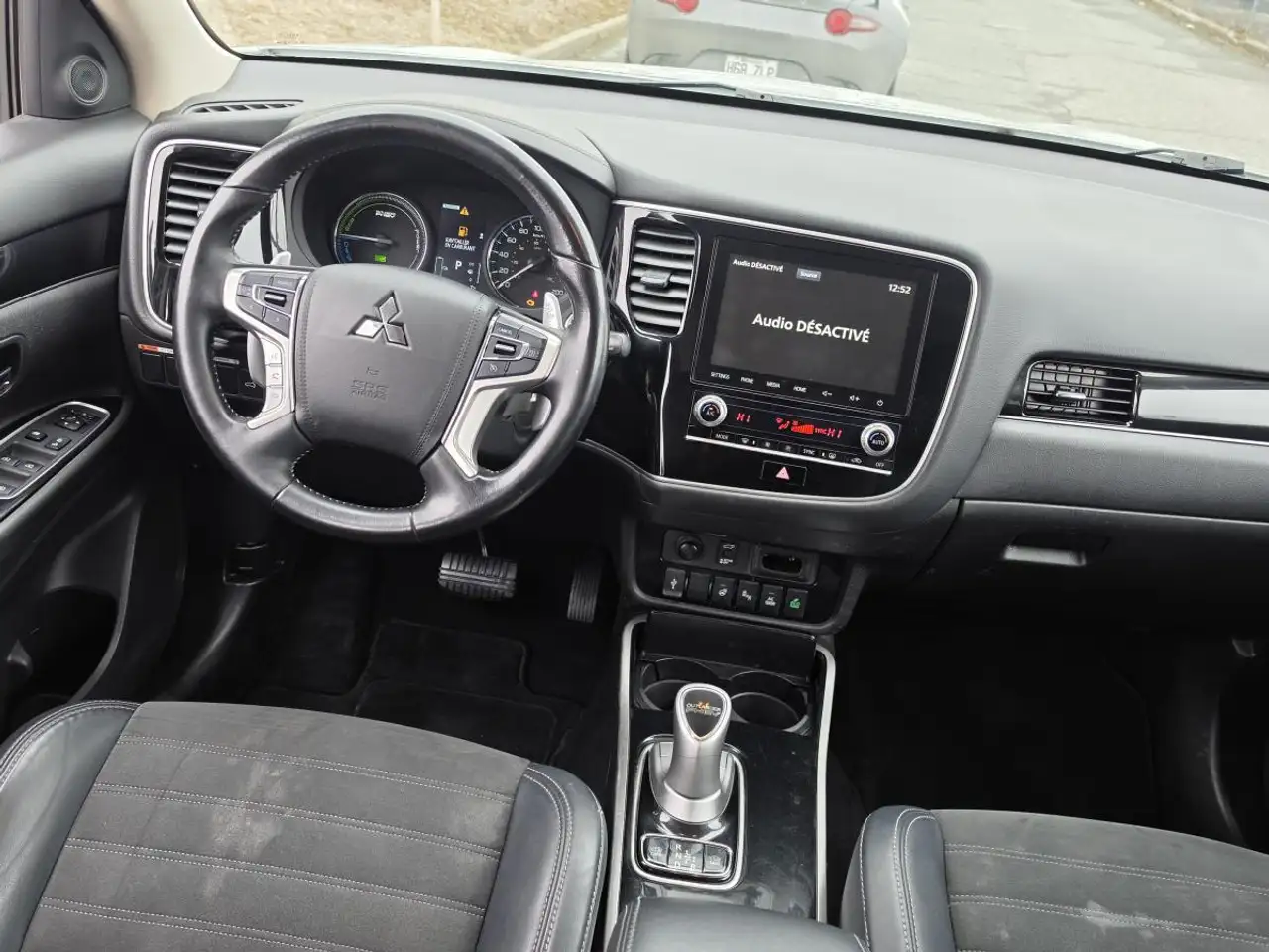 Mitsubishi Outlander снимка Mitsubishi Outlander