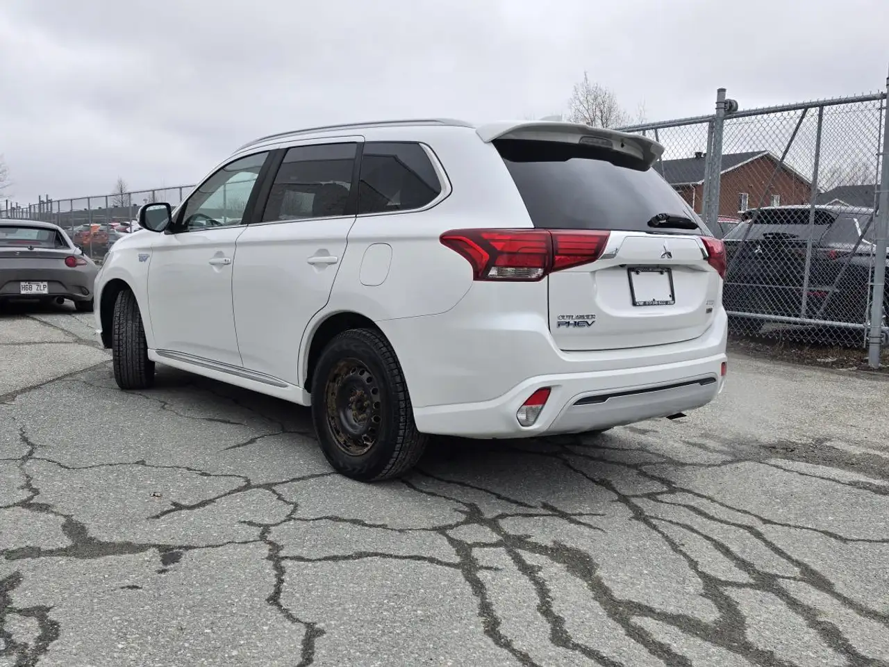 Mitsubishi Outlander снимка Mitsubishi Outlander