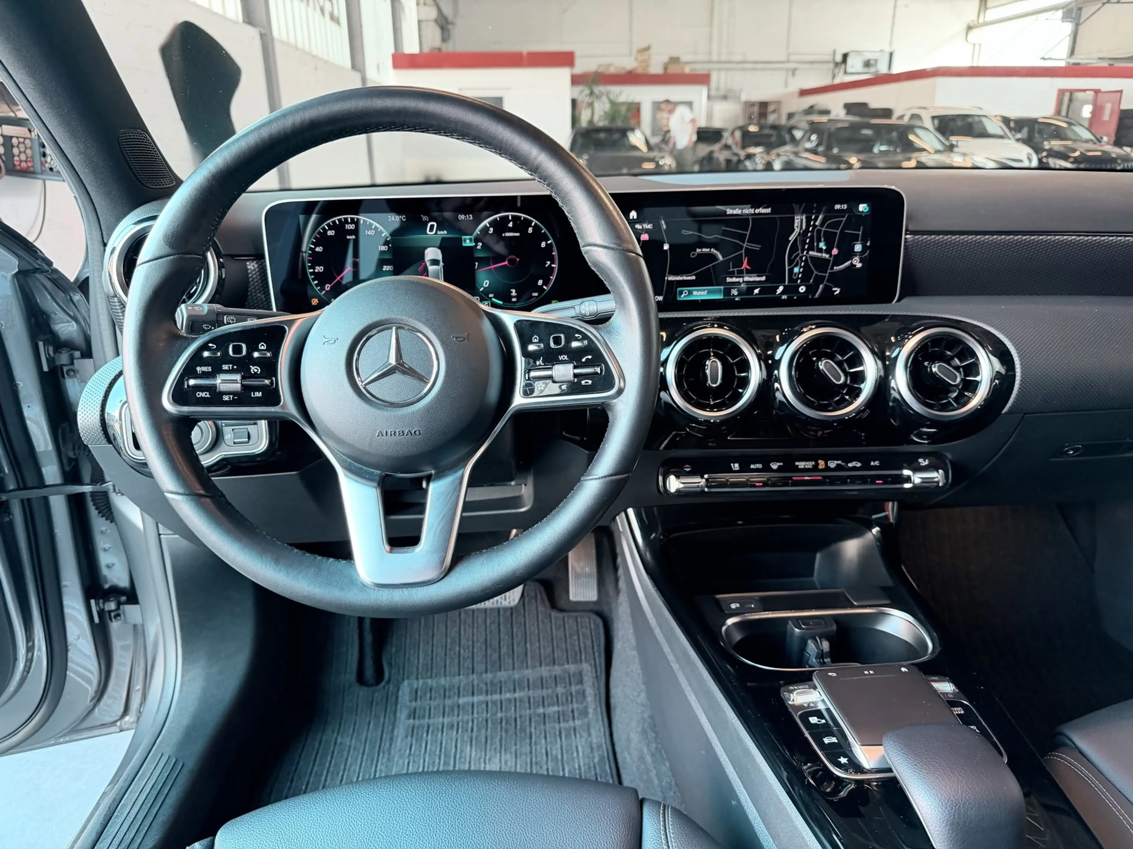 Mercedes-Benz A 180 *2.Hand*Scheckheft*Garantie*ab3,99%* — photo 9