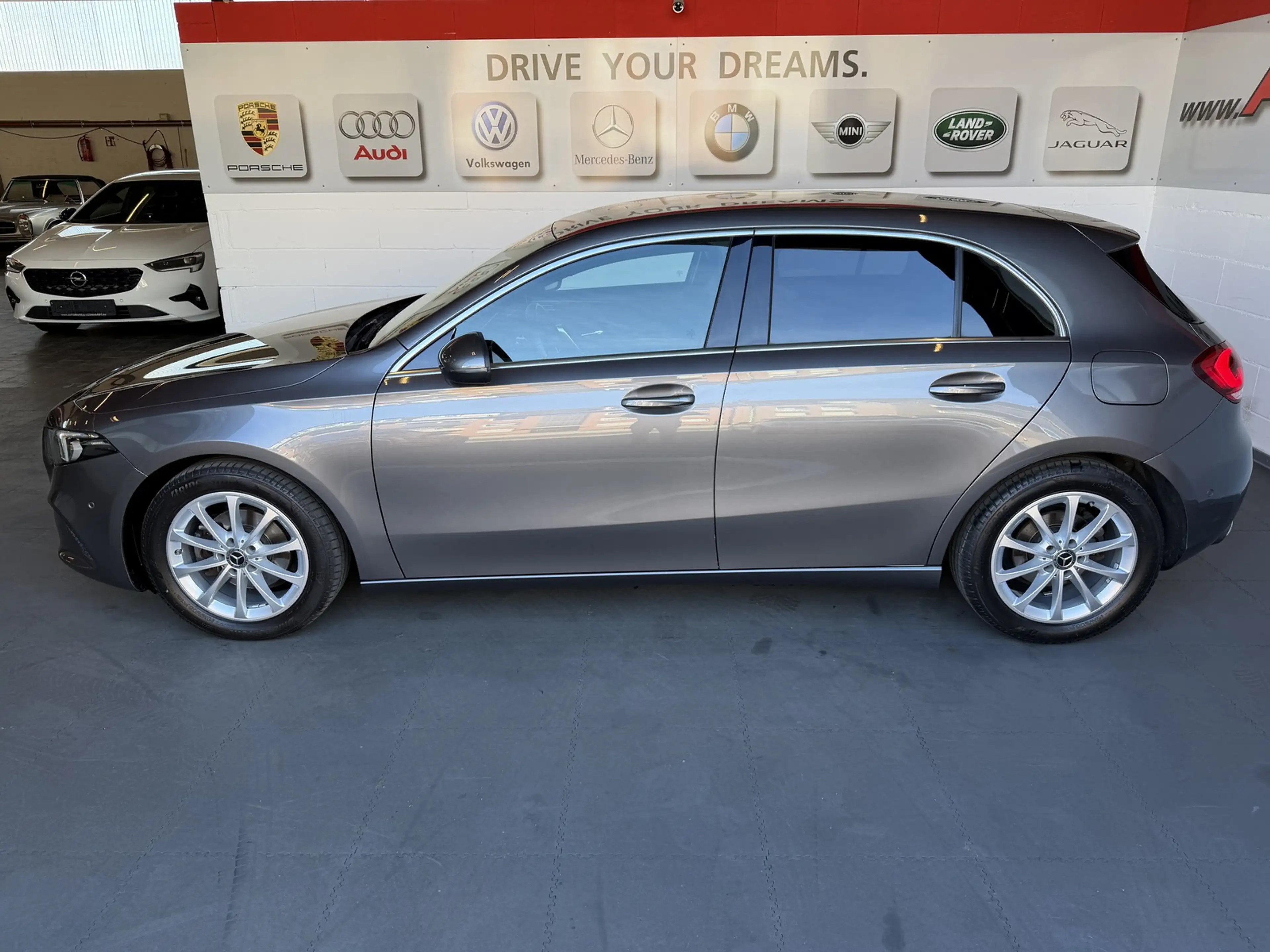 Mercedes-Benz A 180 *2.Hand*Scheckheft*Garantie*ab3,99%* — photo 2