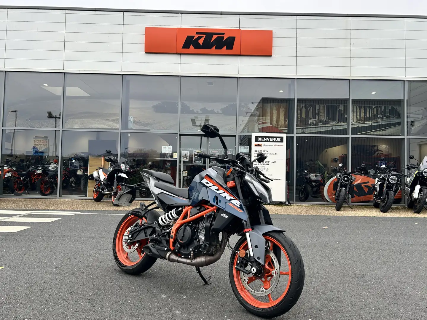 KTM 390 Duke Bleu - 2