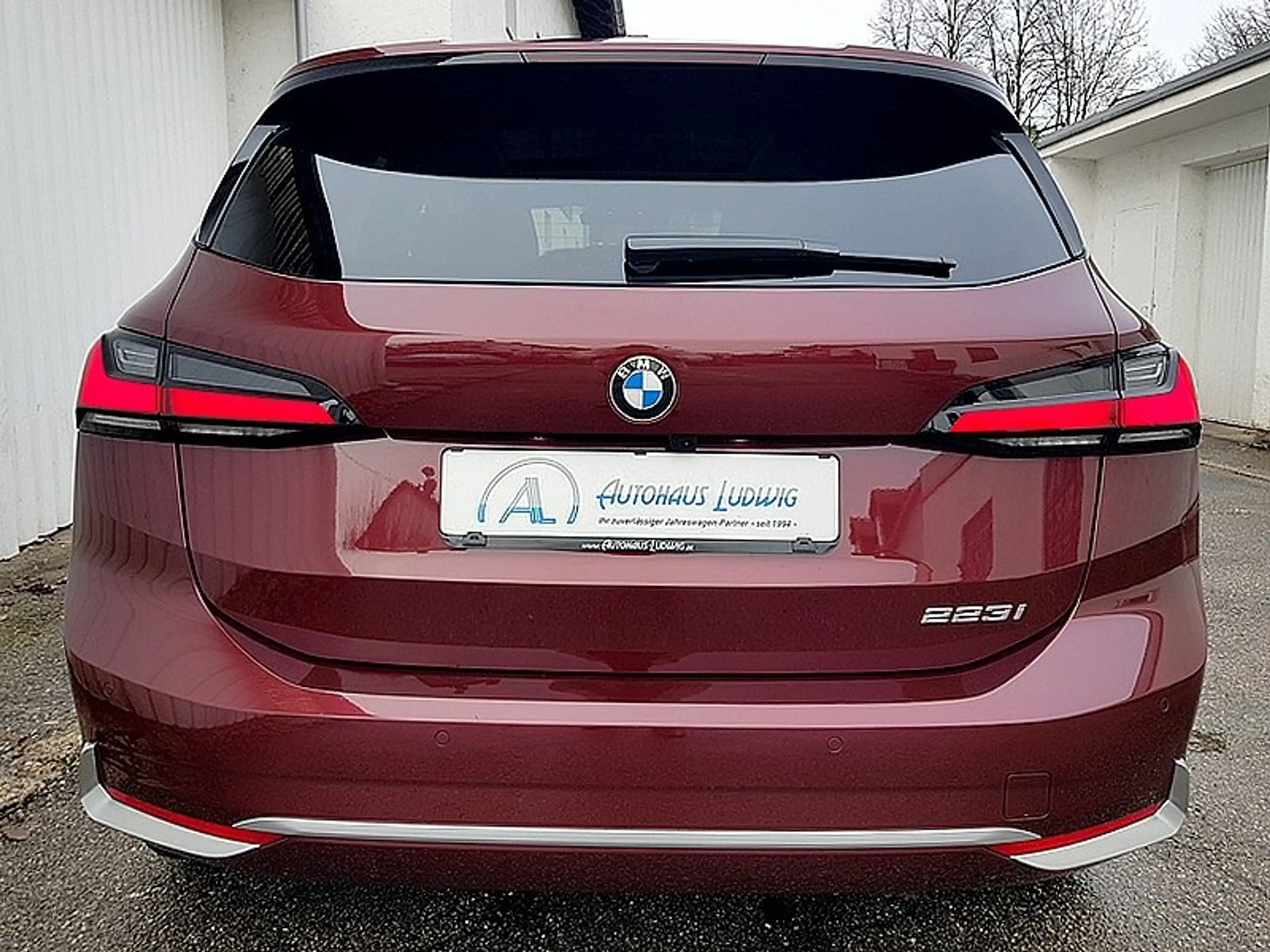 BMW 223 iA Active Tourer*Leder*HUD*DriveProf*AHK*360*Park+ — photo 8