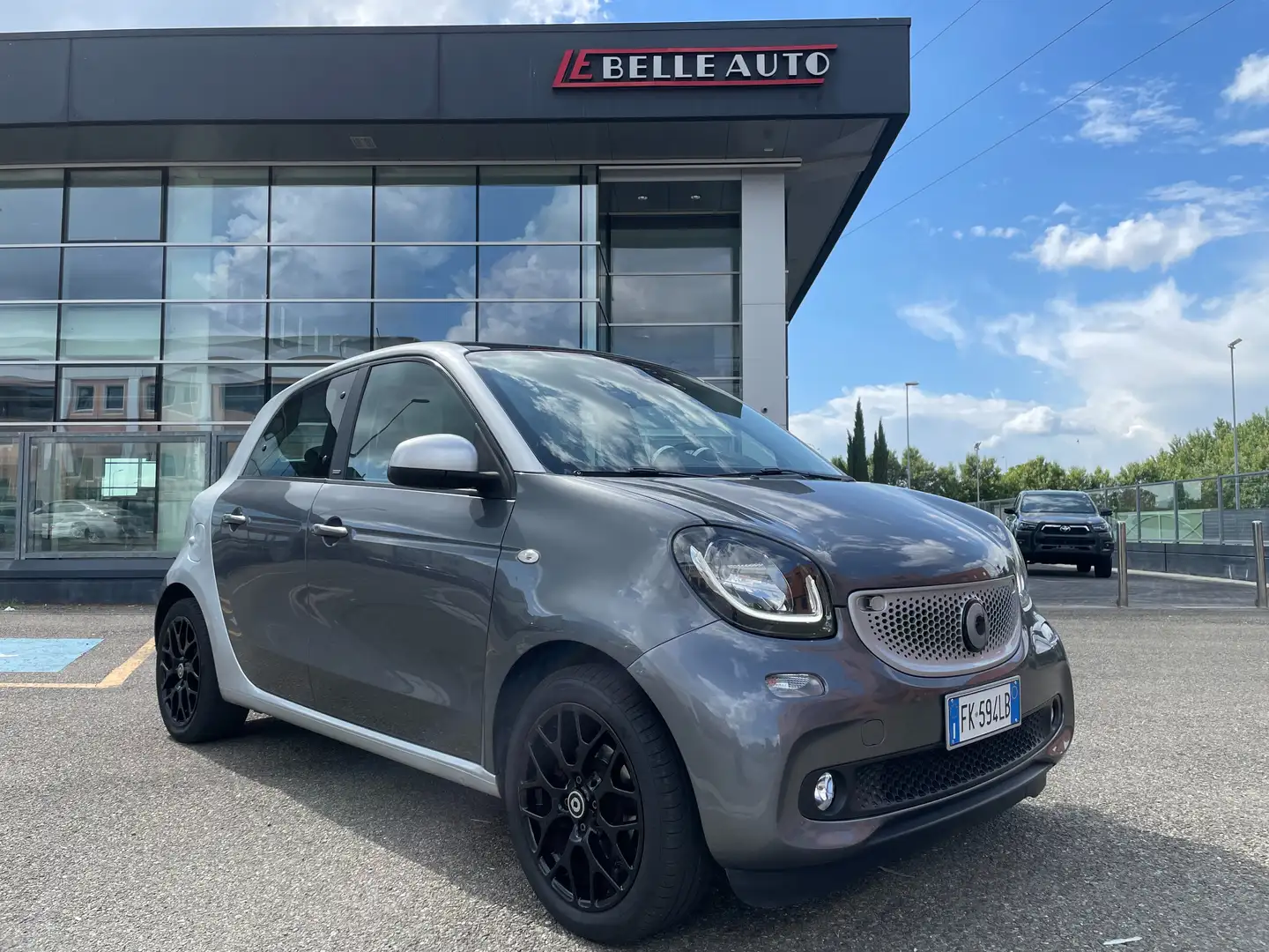 smart forFour Forfour 0.9 t Passion 90cv Grau - 1