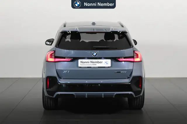 BMW X1 view 4