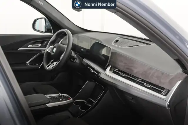 BMW X1 view 8