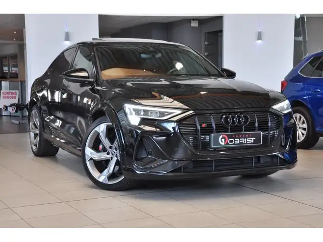 Audi SQ8 e-tron Pano-Led-HUD-B&O-Removable hook-Black P.-Carplay-G