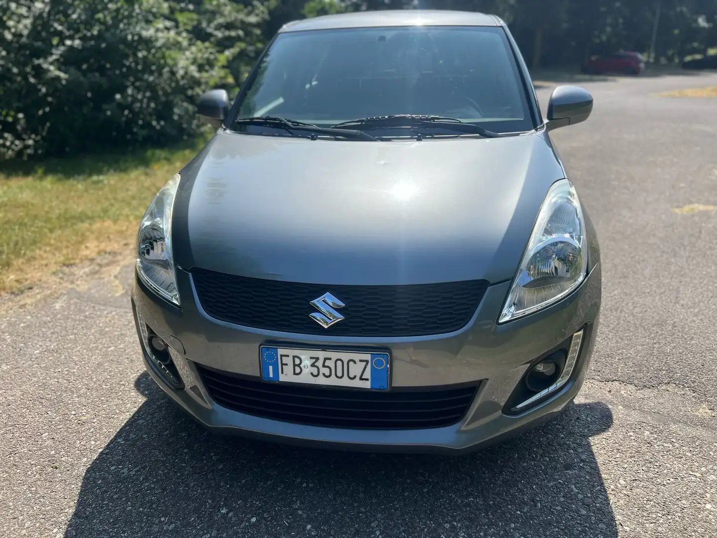 Suzuki Swift 5p 1.2 vvt B-Top c/TA E6 Gris - 1
