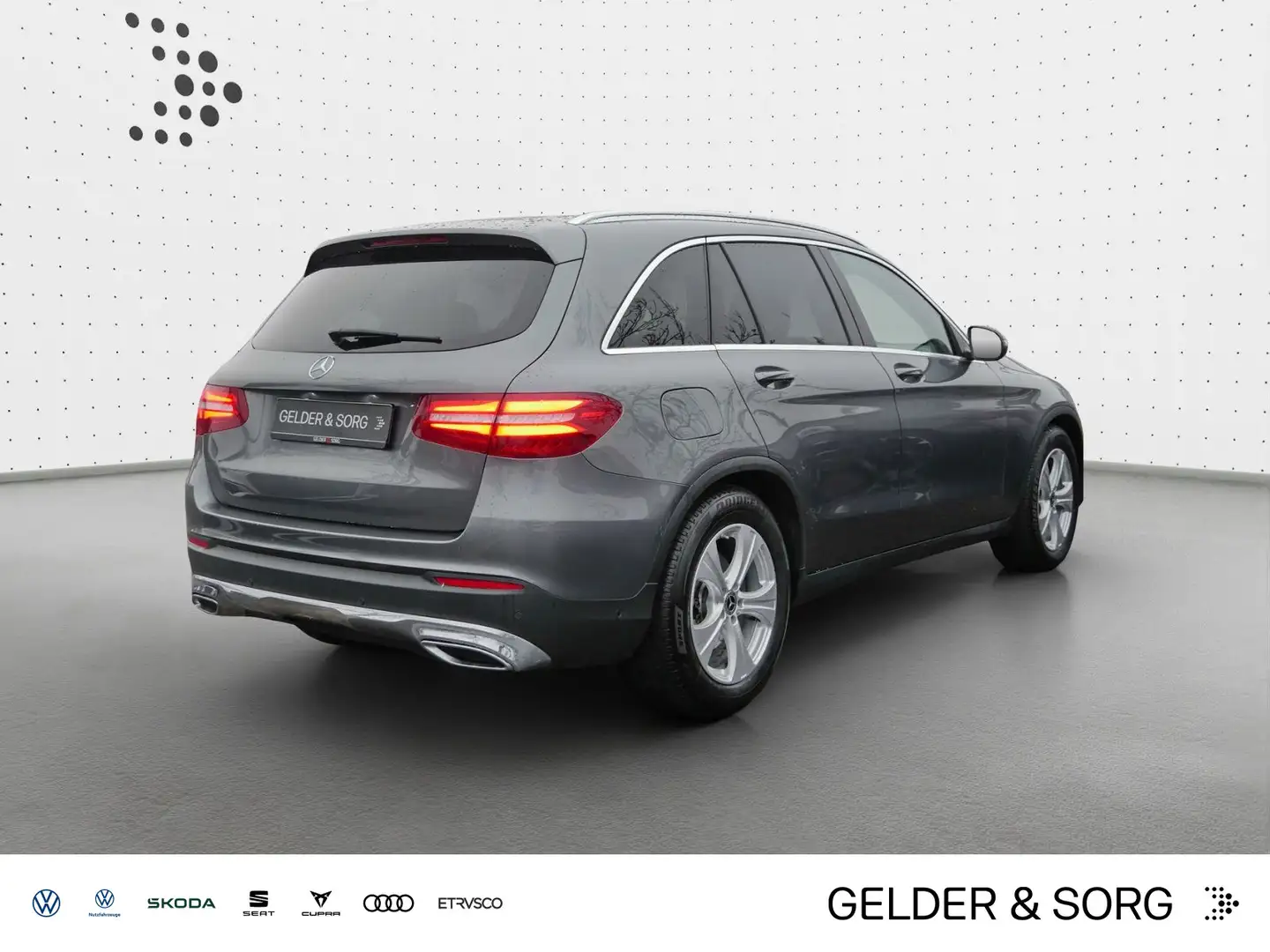Mercedes-Benz GLC 250 LED*RFK*Air*AHK*Pano*Burmester* Grau - 1