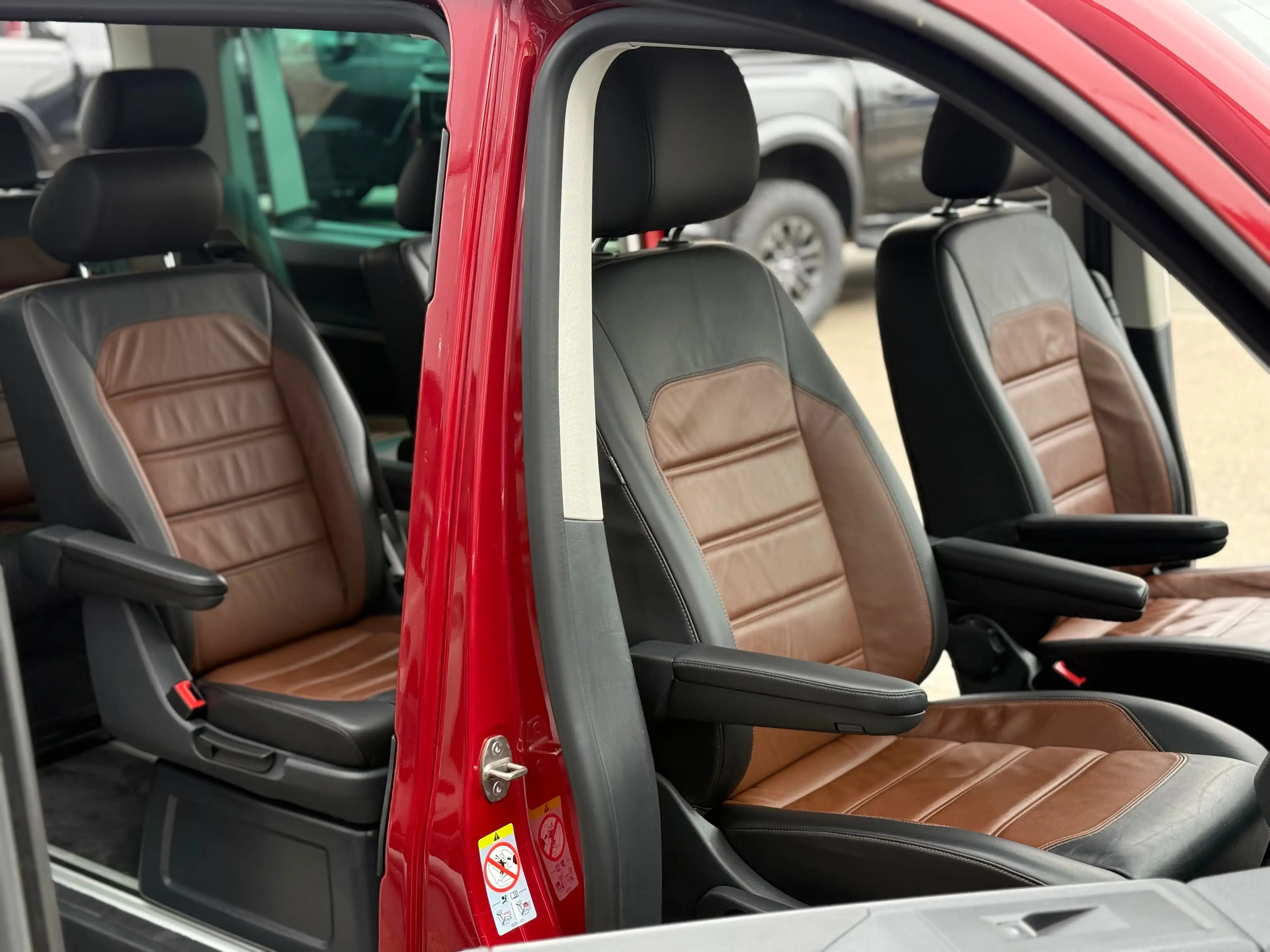 Volkswagen T6.1 Multivan BULLI 2.0TDI BOITE AUTO DSG 4MOTION 204CV 7PL ACC — photo 11