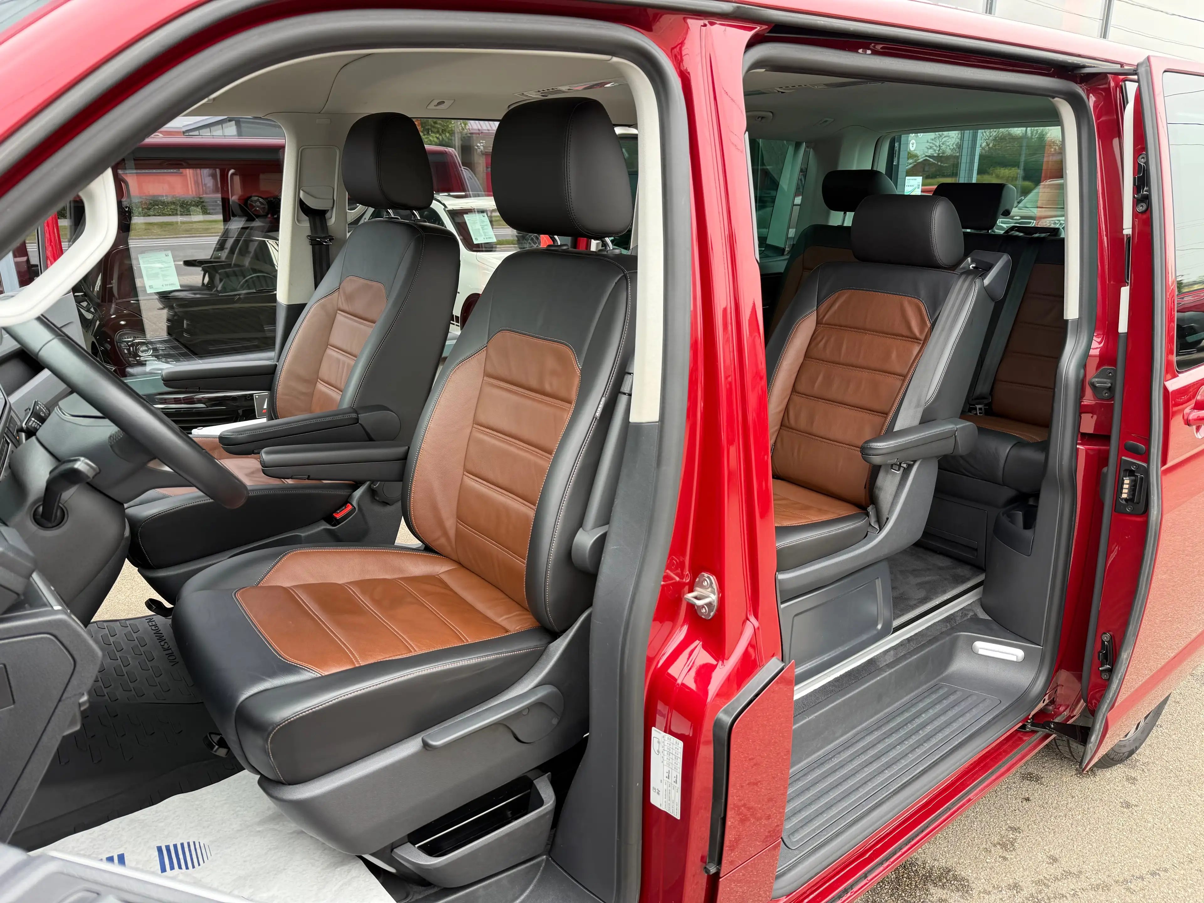Volkswagen T6.1 Multivan BULLI 2.0TDI BOITE AUTO DSG 4MOTION 204CV 7PL ACC — photo 12