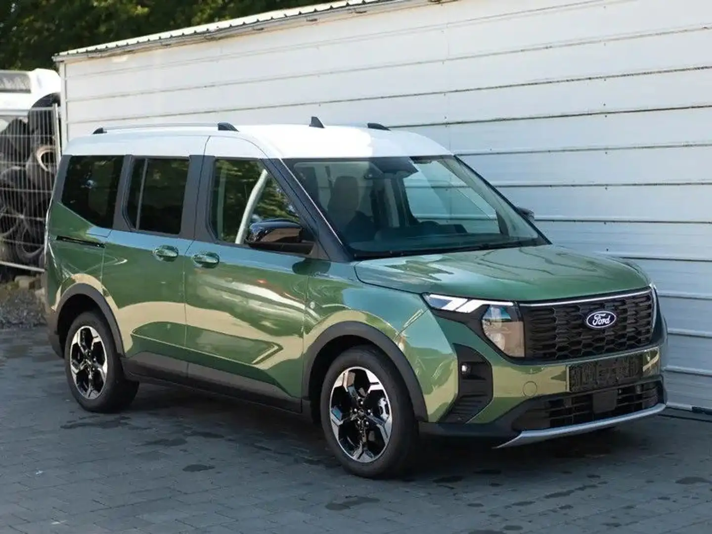 Ford Tourneo Courier Active Kamera Climat SHZ LHZ AHK Verde - 2