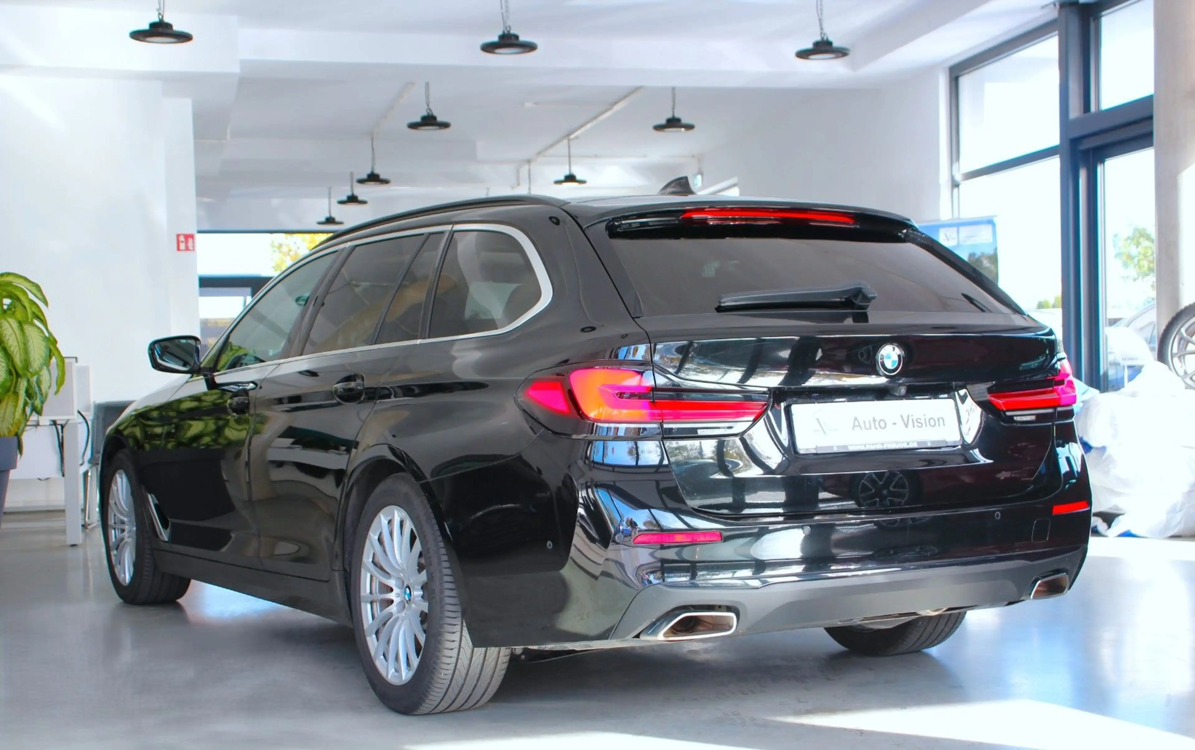 BMW 520 d xDrive (G31) *ACC*HUD*Panorama*LHZ*Sthz*LHZ — photo 7