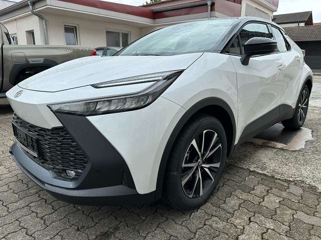 Imagine Toyota C-HR 2.0 Plug-In-Hybrid Team D; Neupreis: 45.400,-€