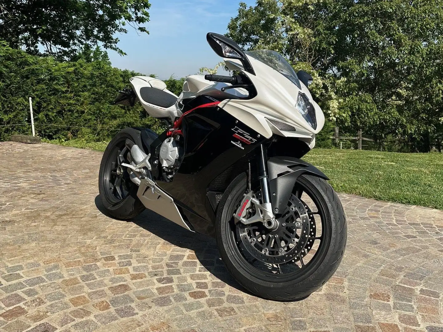 MV Agusta F3 MV Agusta F3 800 EAS - 2