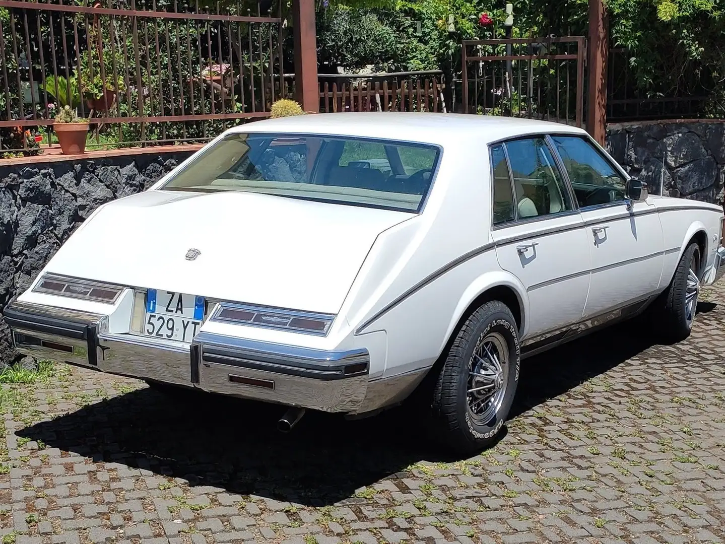 Cadillac Seville 1984 White - 1