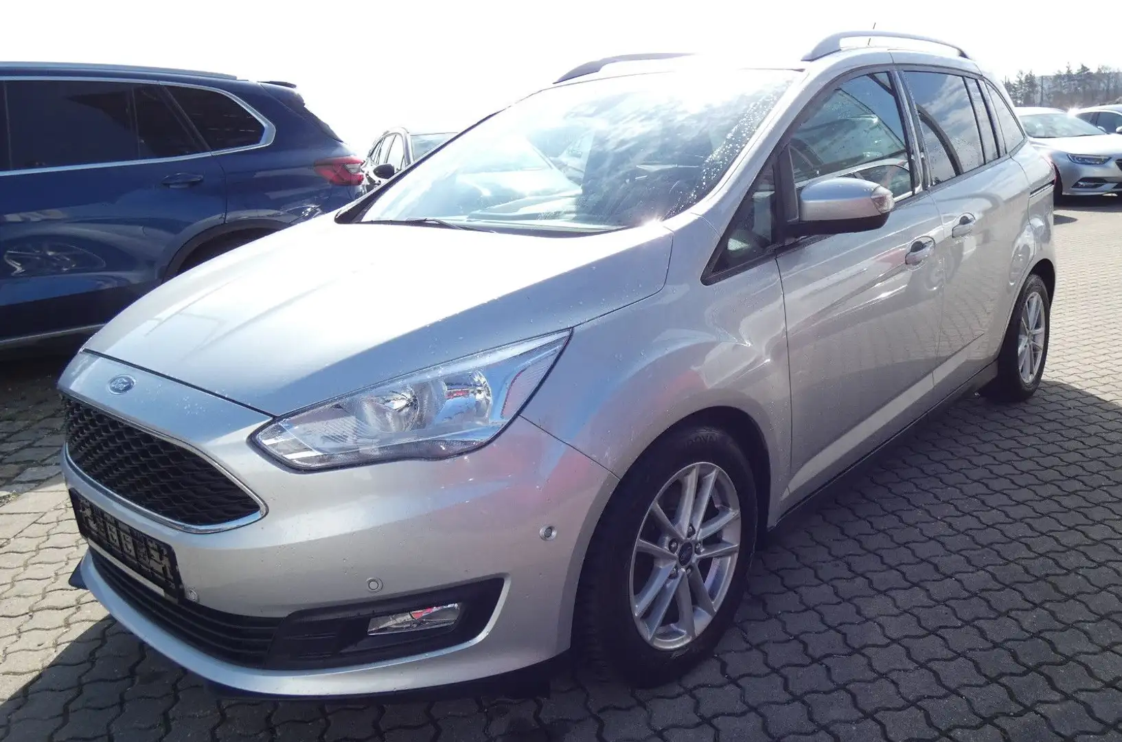 Ford Grand C-Max 1.0 EcoBoost Cool & Connect Navi PDC Silber - 1