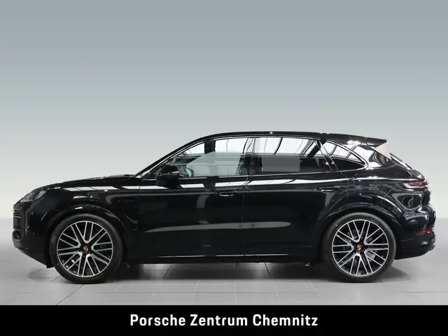 Porsche Cayenne view 2