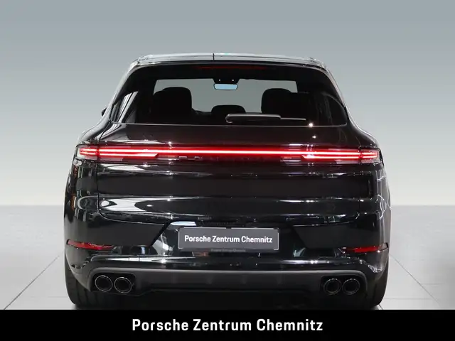 Porsche Cayenne view 5