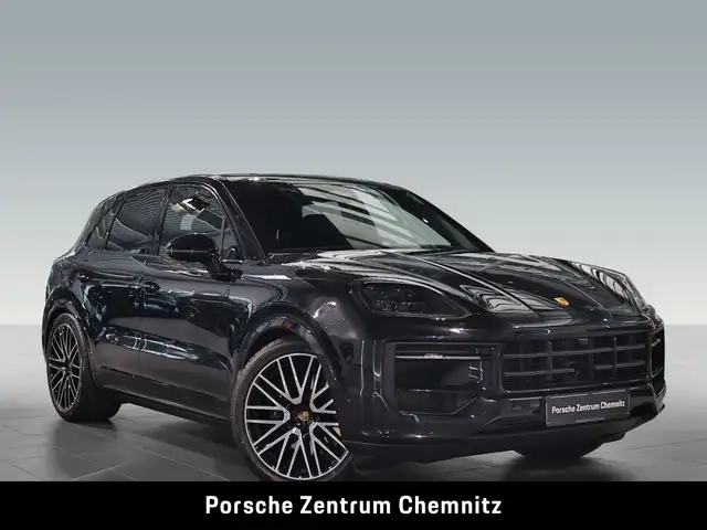 Porsche Cayenne view 9