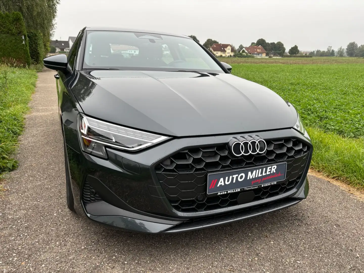 Audi A3 TFSI 110 kW S tronic Sportback Gris - 1