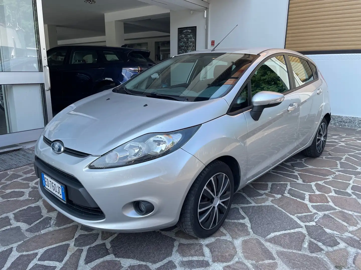 Ford Fiesta 5p 1.4 tdci + c/esp OK NEOPATENTATI BELLISSIMA Argento - 1