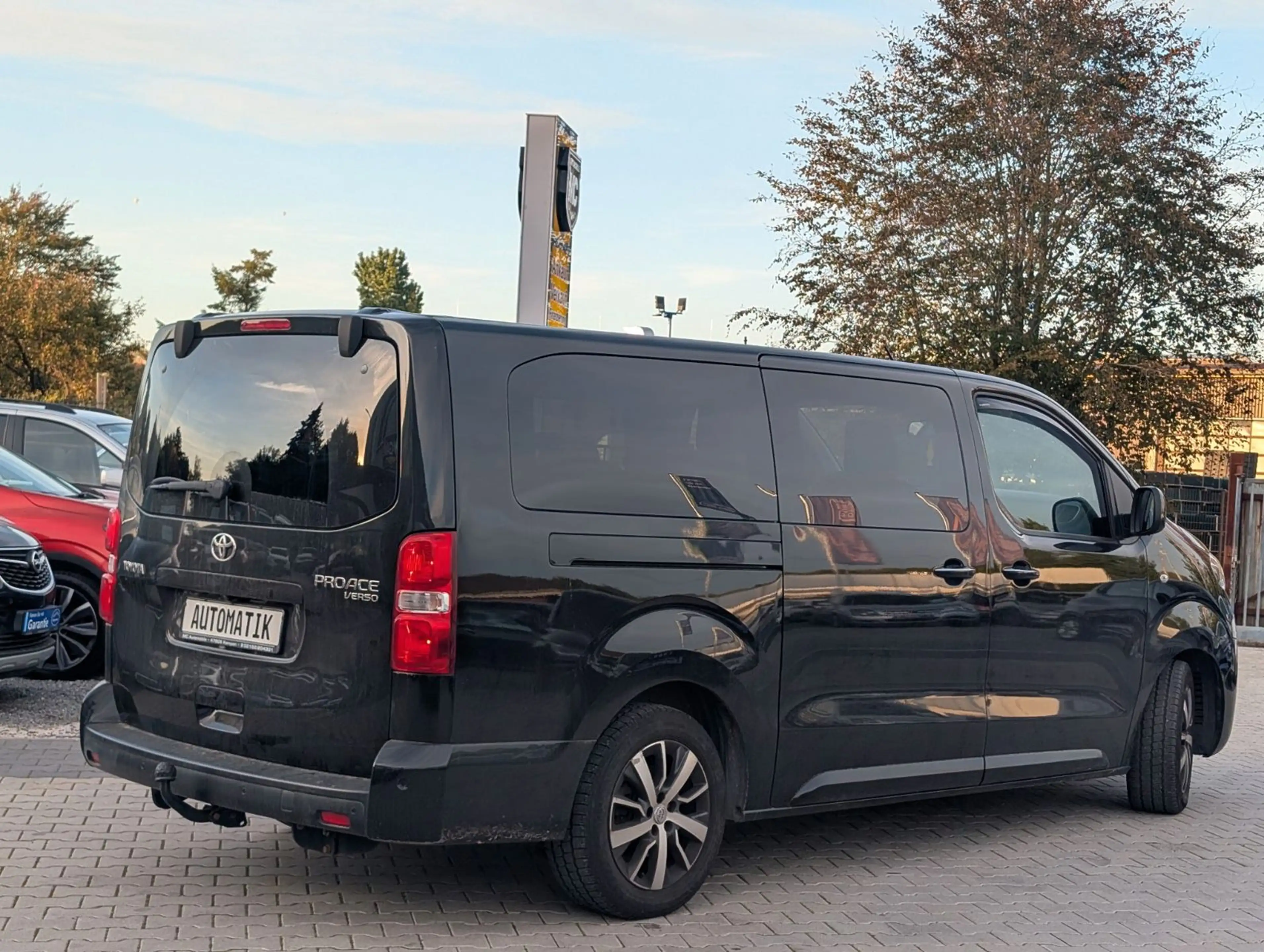 Toyota Proace Verso L2 Shuttle Comfort*8-SITZE*PDC*NAVI — photo 3